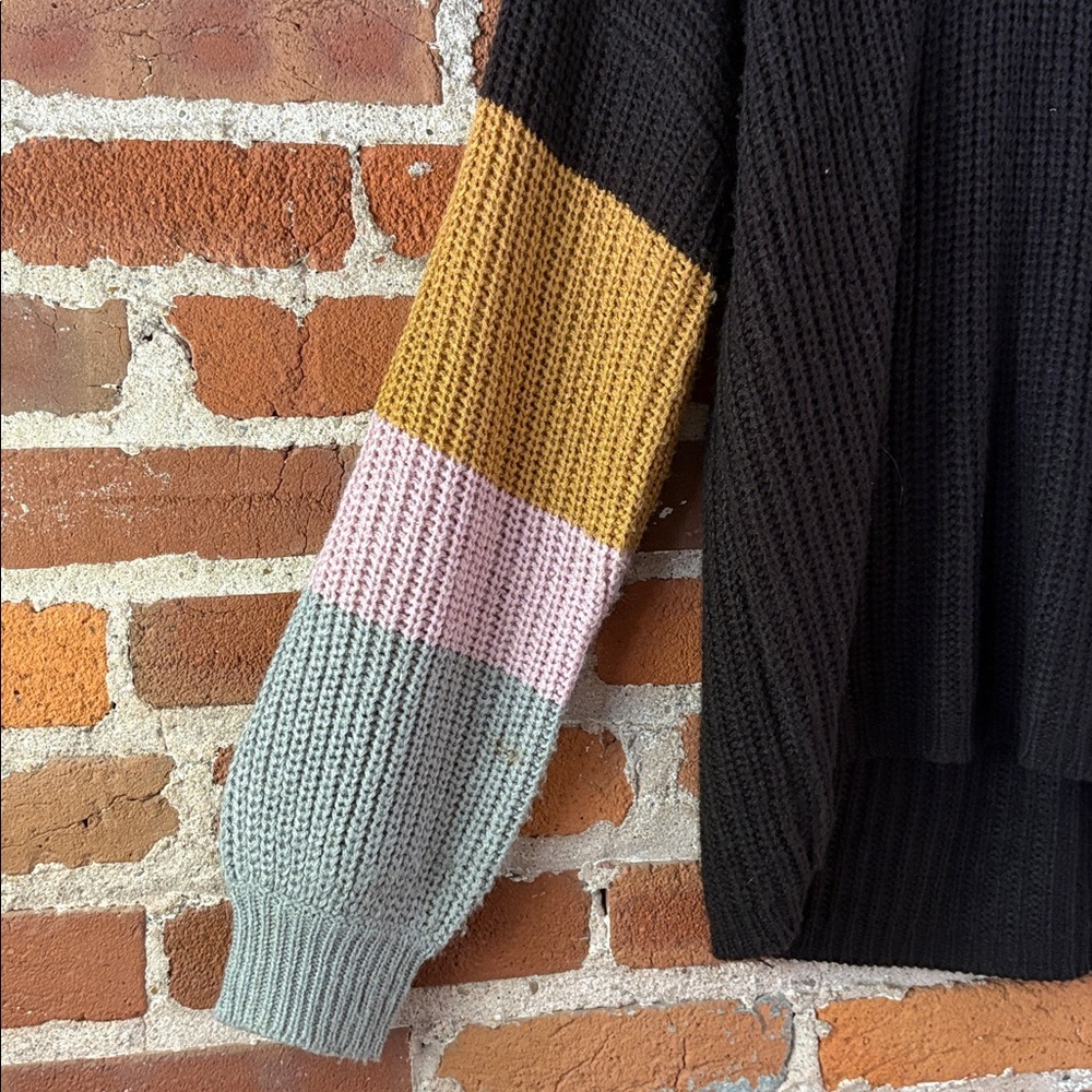 Colorblock Knit Sweater - Picture 3 of 5
